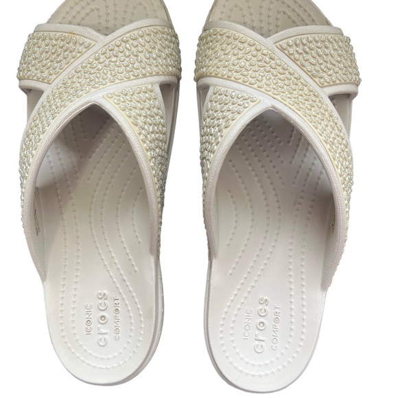 CROCS COMFORT Sloane Gray Embellished crocs - Picture 2 of 4